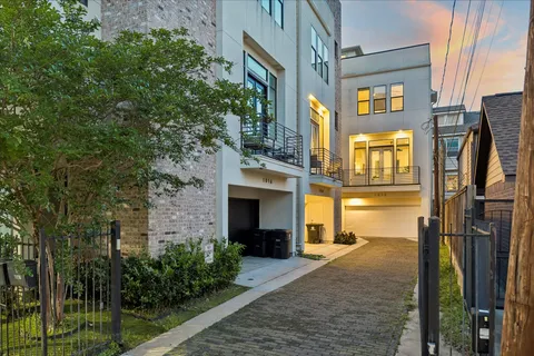 $649,000 | 1012 Robin Street, Houston, TX 77019