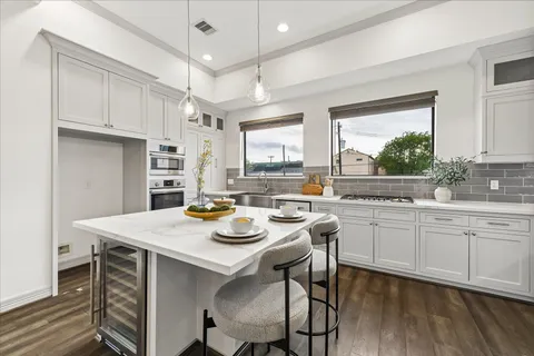 $649,000 | 1012 Robin Street, Houston, TX 77019