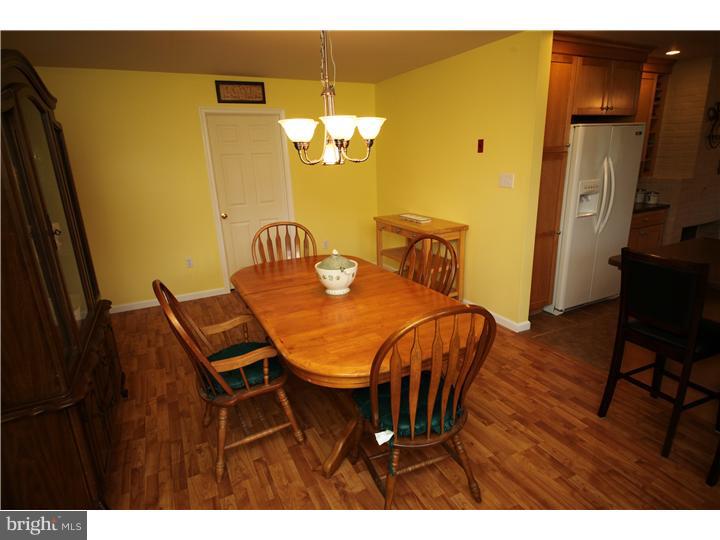 54 Vineyard Road Levittown, PA 19057 - Photo 7 of 21 Dining Room