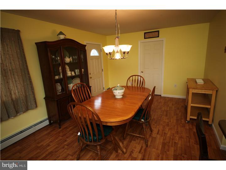 54 Vineyard Road Levittown, PA 19057 - Photo 8 of 21 Den