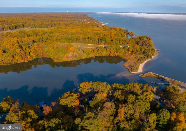 $649,890 | 43088 Island View, Hollywood, MD 20636