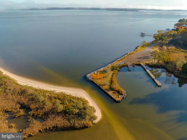 $649,890 | 43088 Island View, Hollywood, MD 20636