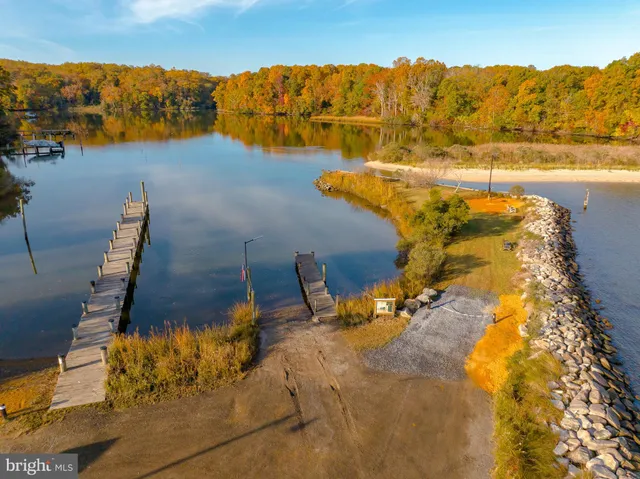 $649,890 | 43088 Island View, Hollywood, MD 20636