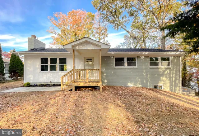 $649,890 | 43088 Island View, Hollywood, MD 20636