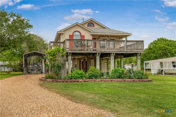 $334,900 | 205 Bay Avenue, Seadrift, TX 77983