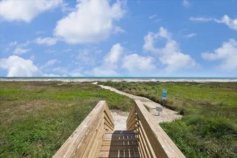 $2,925,000 | 2653 East Seaside Drive, Galveston, TX 77550