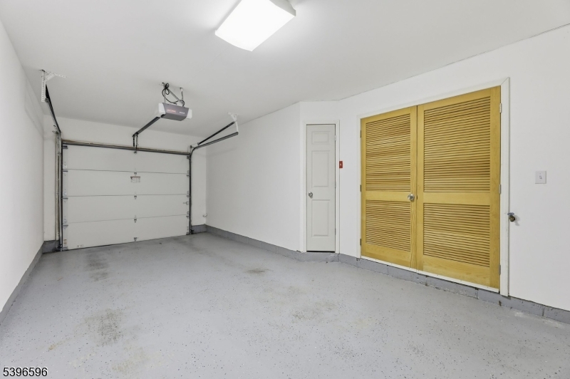 335 Wilshire Drive Nutley, NJ 07110 - Photo 18 of 23 an empty room with windows