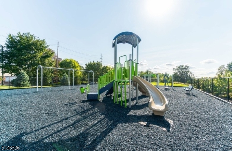 335 Wilshire Drive Nutley, NJ 07110 - Photo 23 of 23 a view of outdoor space with garden