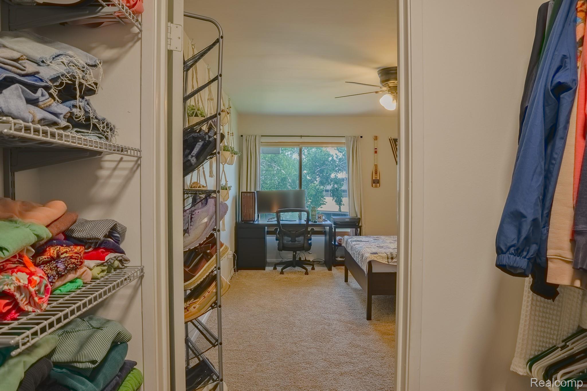 1989 Klingensmith Road, Unit 46 Bloomfield Hills, MI 48302 - Photo 29 of 41 1989 klingensmith, Bloomfield Unit 46-30.jpg
