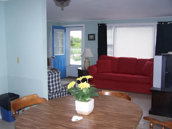 $2,500 | 334 Phillips, Sandwich, MA 02563