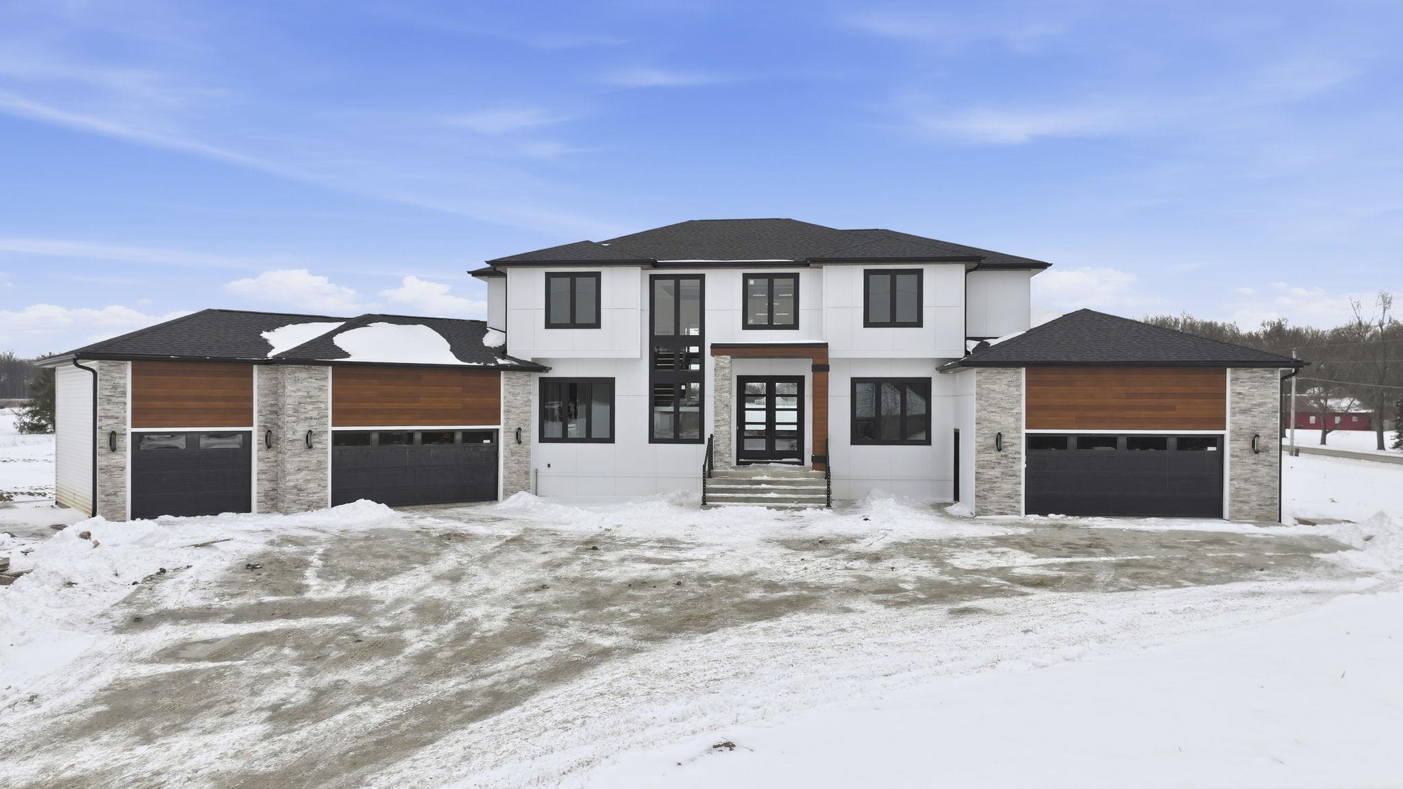 9350 Notestine Road Fort Wayne, IN 46835 - Photo 2 of 34