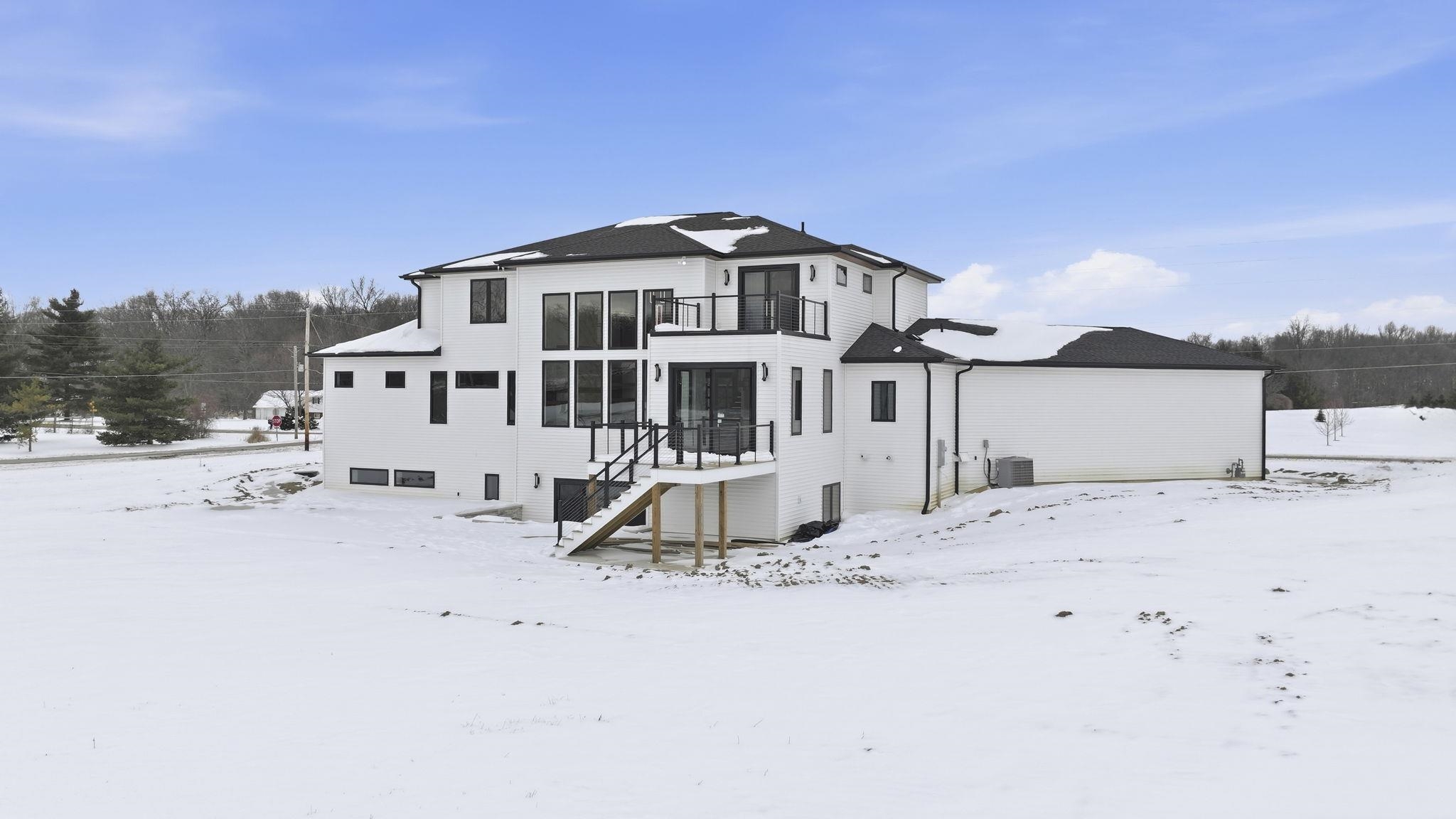 9350 Notestine Road Fort Wayne, IN 46835 - Photo 4 of 34