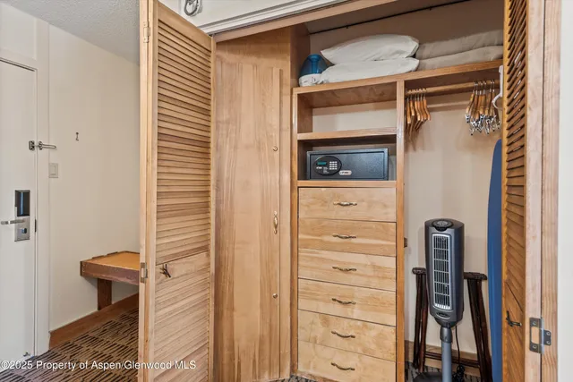 $285,000 | 300 Carriage Way, Unit 506, Snowmass Village, CO 81615