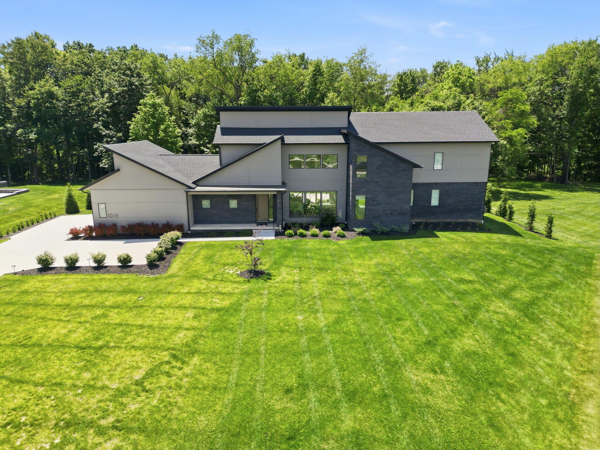 1015 Lale Point Delaware, OH 43015 - Photo 1 of 87