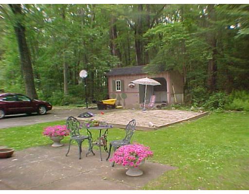 121 Fowler Road Northbridge, MA 01534 - Photo 2 of 10