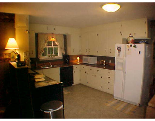 121 Fowler Road Northbridge, MA 01534 - Photo 5 of 10