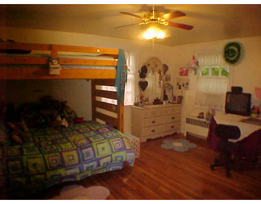121 Fowler Road Northbridge, MA 01534 - Photo 9 of 10