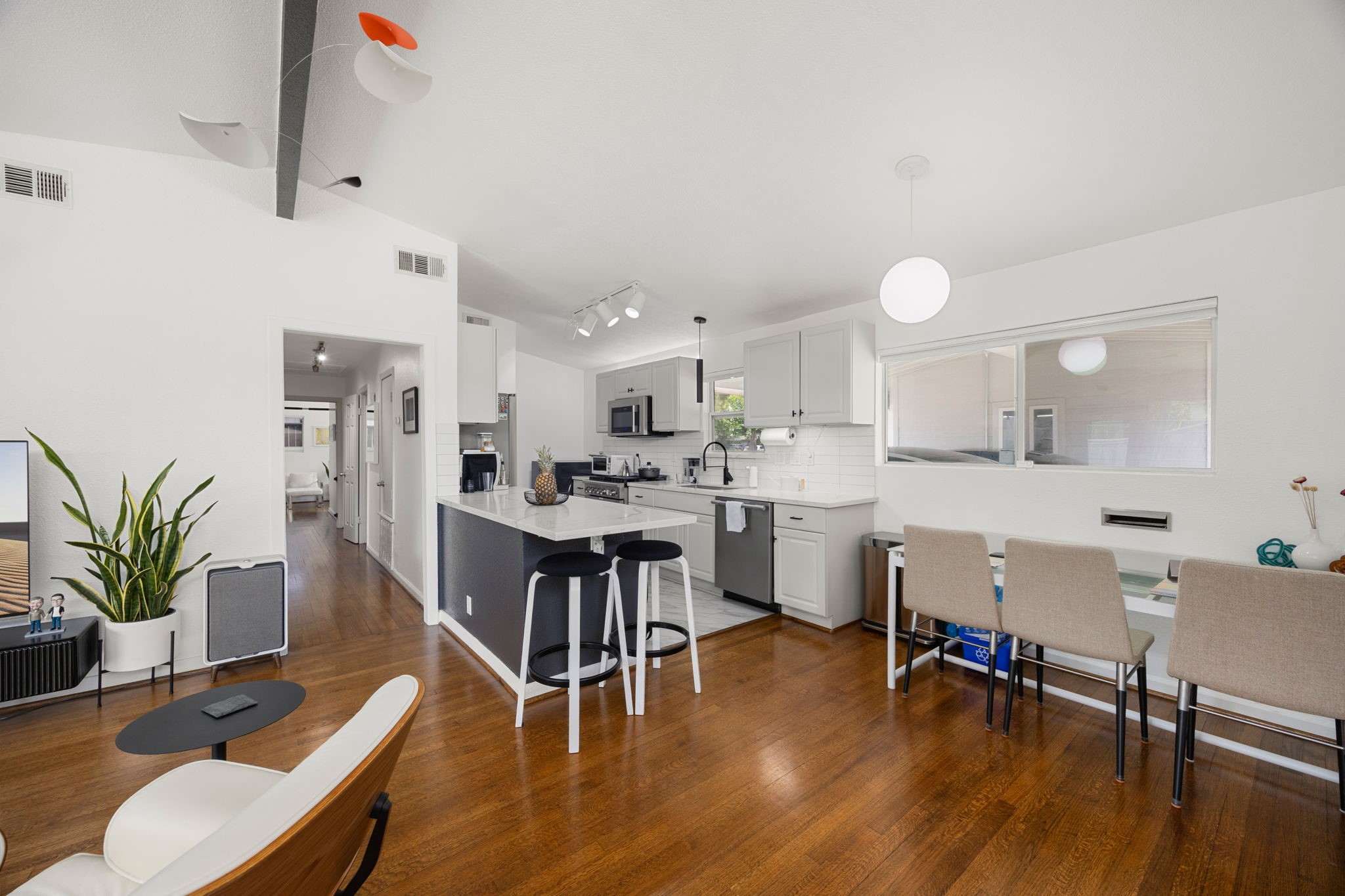 6617 Scribner Road Houston, TX 77074 - Photo 6 of 28