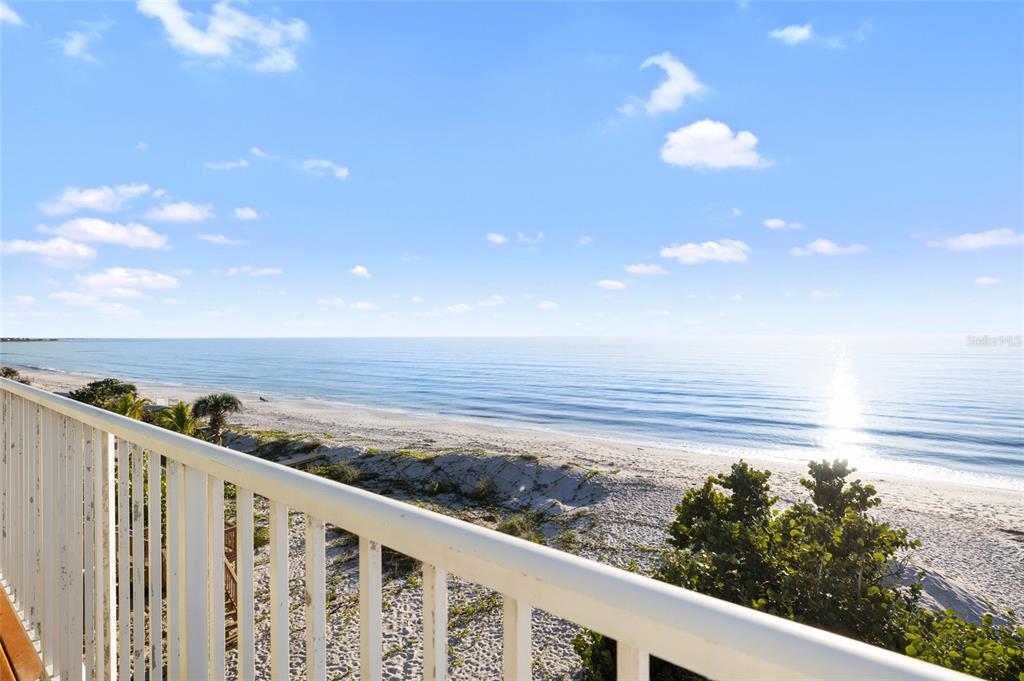 8798 Grand Avenue Boca Grande, FL 33921 - Photo 28 of 64 a view of ocean and a city