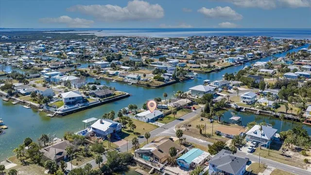 $475,000 | 4016 Flamingo Boulevard, Hernando Beach, FL 34607