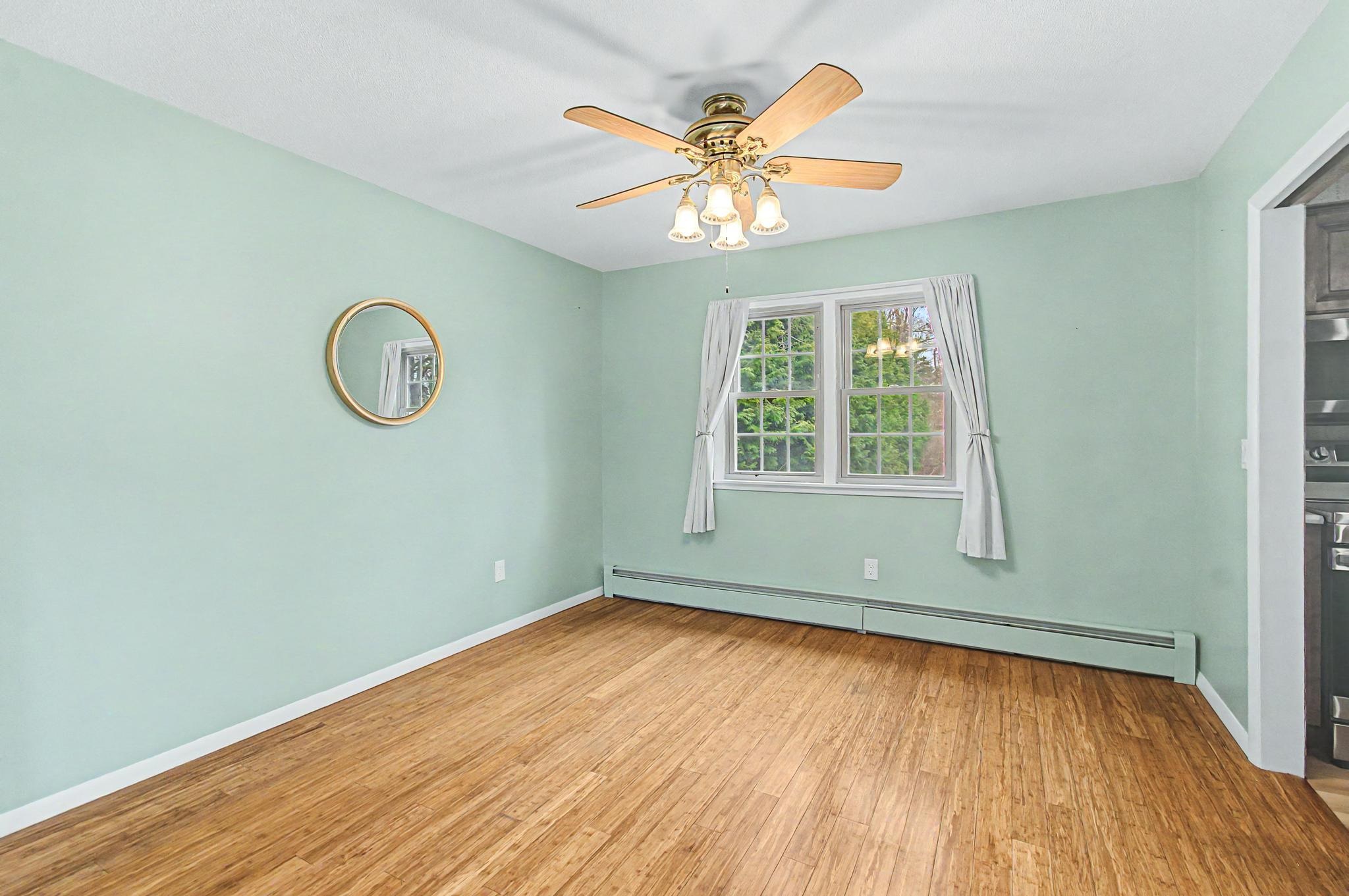 6 Clover Street South Burlington, VT 05403 - Photo 8 of 47