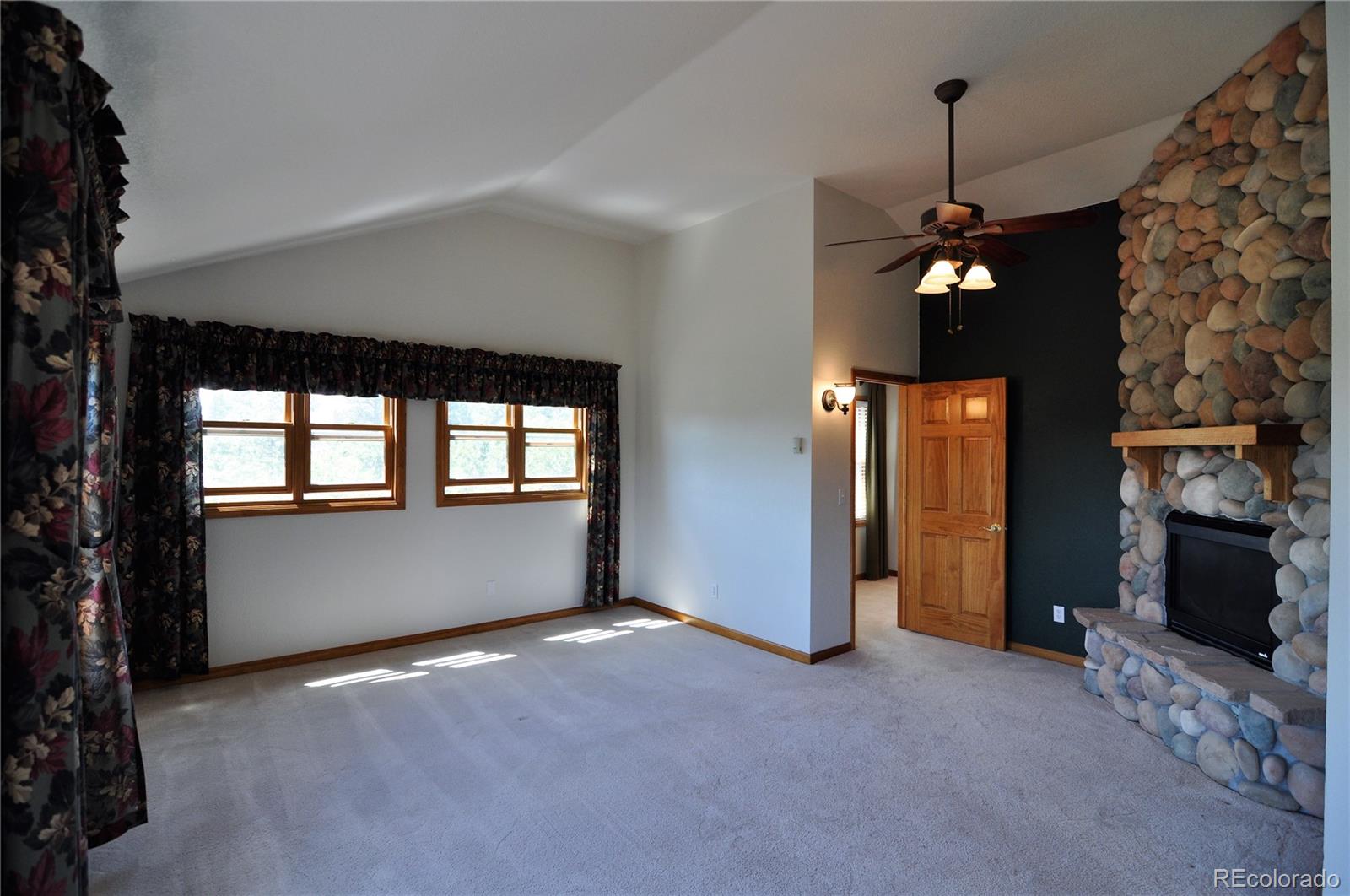 4330 Red Forest Road Monument, CO 80132 - Photo 4 of 37