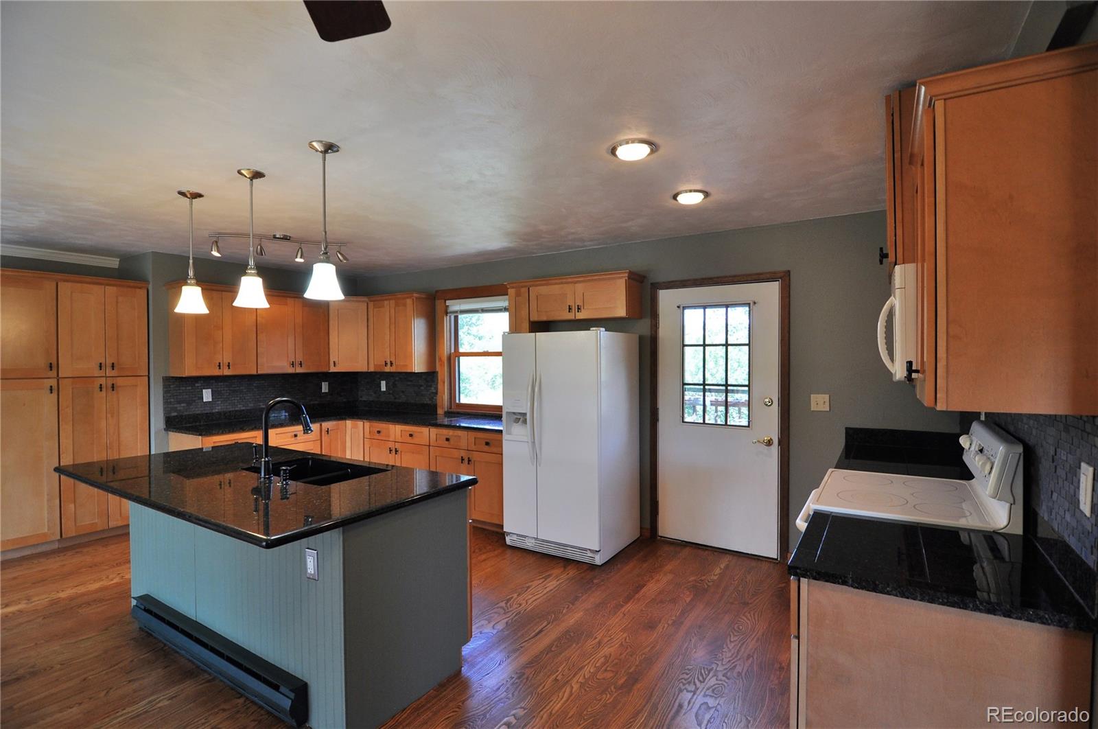 4330 Red Forest Road Monument, CO 80132 - Photo 10 of 37