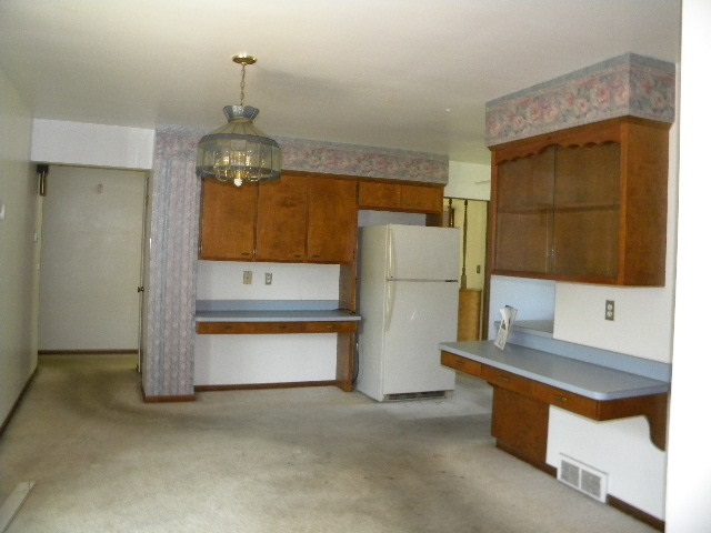 3348 East Moore Road Saginaw, MI 48601 - Photo 4 of 16 Gallery Image 4