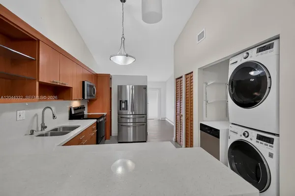$3,375 | 2141 West 53rd Street, Unit 1, Hialeah, FL 33016