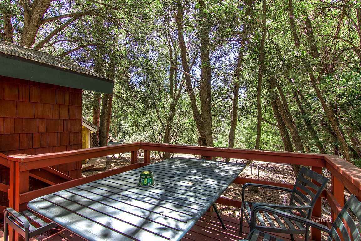 25670 Glen Road Idyllwild, CA 92549 - Photo 26 of 66 a view of a yard