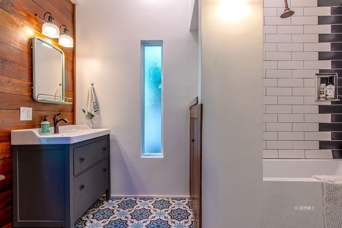25670 Glen Road Idyllwild, CA 92549 - Photo 40 of 66 a bathroom with a sink and a mirror