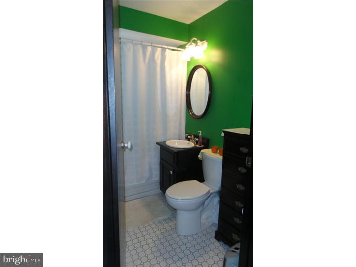 9240 Andover Road Philadelphia, PA 19114 - Photo 11 of 15 Bathroom