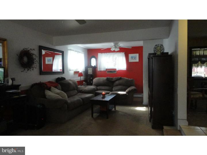 9240 Andover Road Philadelphia, PA 19114 - Photo 3 of 15 Great Room