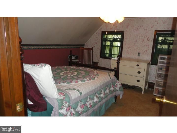 9240 Andover Road Philadelphia, PA 19114 - Photo 9 of 15 Guest Room