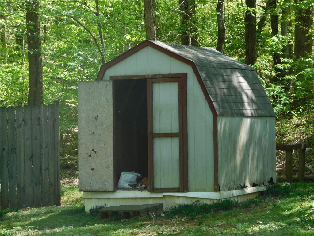 2810 Old Mountain Road Trinity, NC 27370 - Photo 22 of 29 STORAGE BUILDING #1