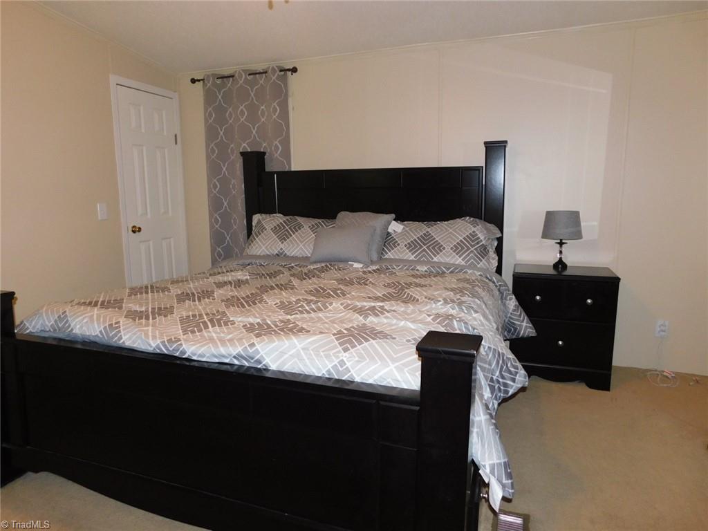 2810 Old Mountain Road Trinity, NC 27370 - Photo 8 of 29 PRIMARY BEDROOM
