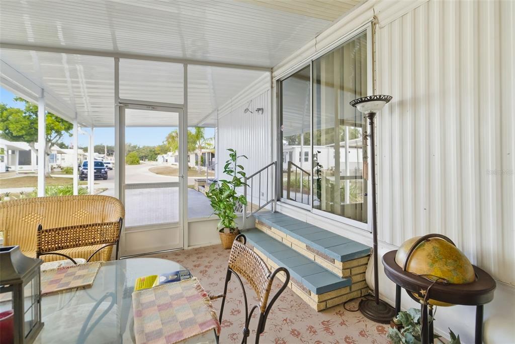 5619 Bayshore Road, Unit 423 Palmetto, FL 34221 - Photo 33 of 55 a living room filled with furniture