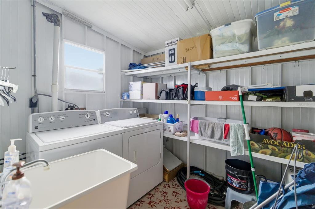 5619 Bayshore Road, Unit 423 Palmetto, FL 34221 - Photo 35 of 55