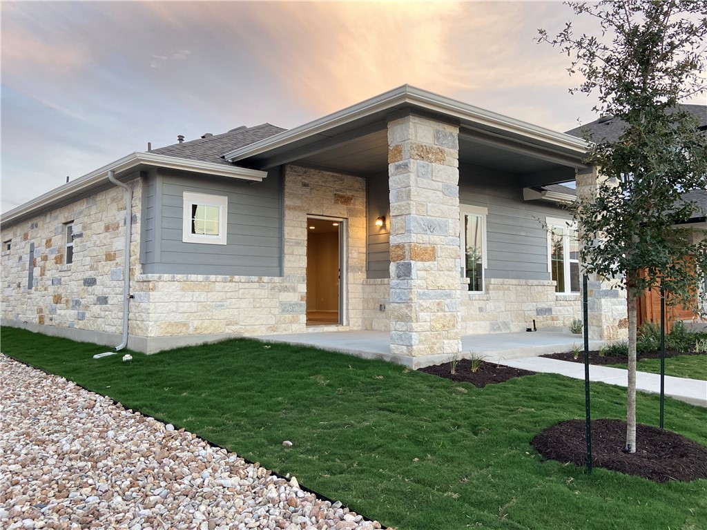 8409 Looksee Lane Austin, TX 78744 - Photo 2 of 17