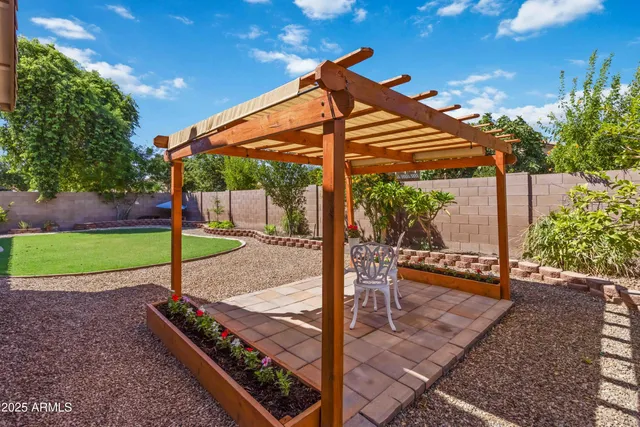 $715,000 | 2574 East Donato Drive, Gilbert, AZ 85298