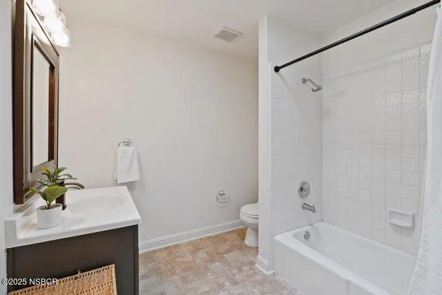 $3,300 | 2111 Village Lane, Solvang, CA 93463