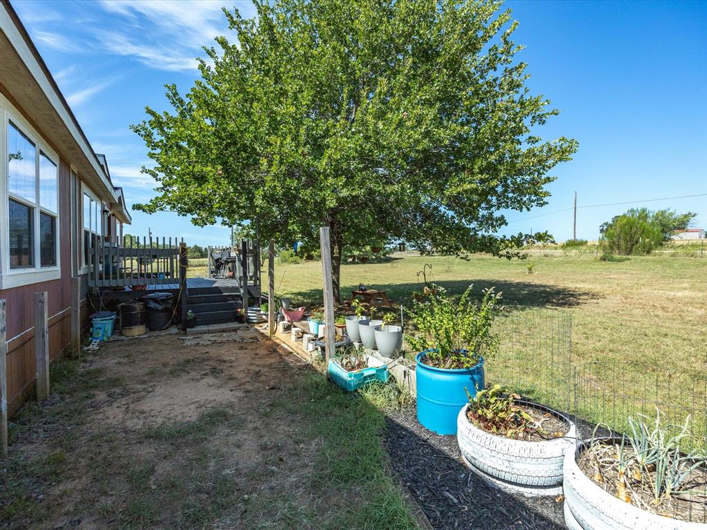 353 R&R Drive Springtown, TX 76082 - Photo 8 of 25