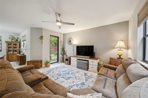 $543,000 | 627 Southeast 34th Avenue, Homestead, FL 33033