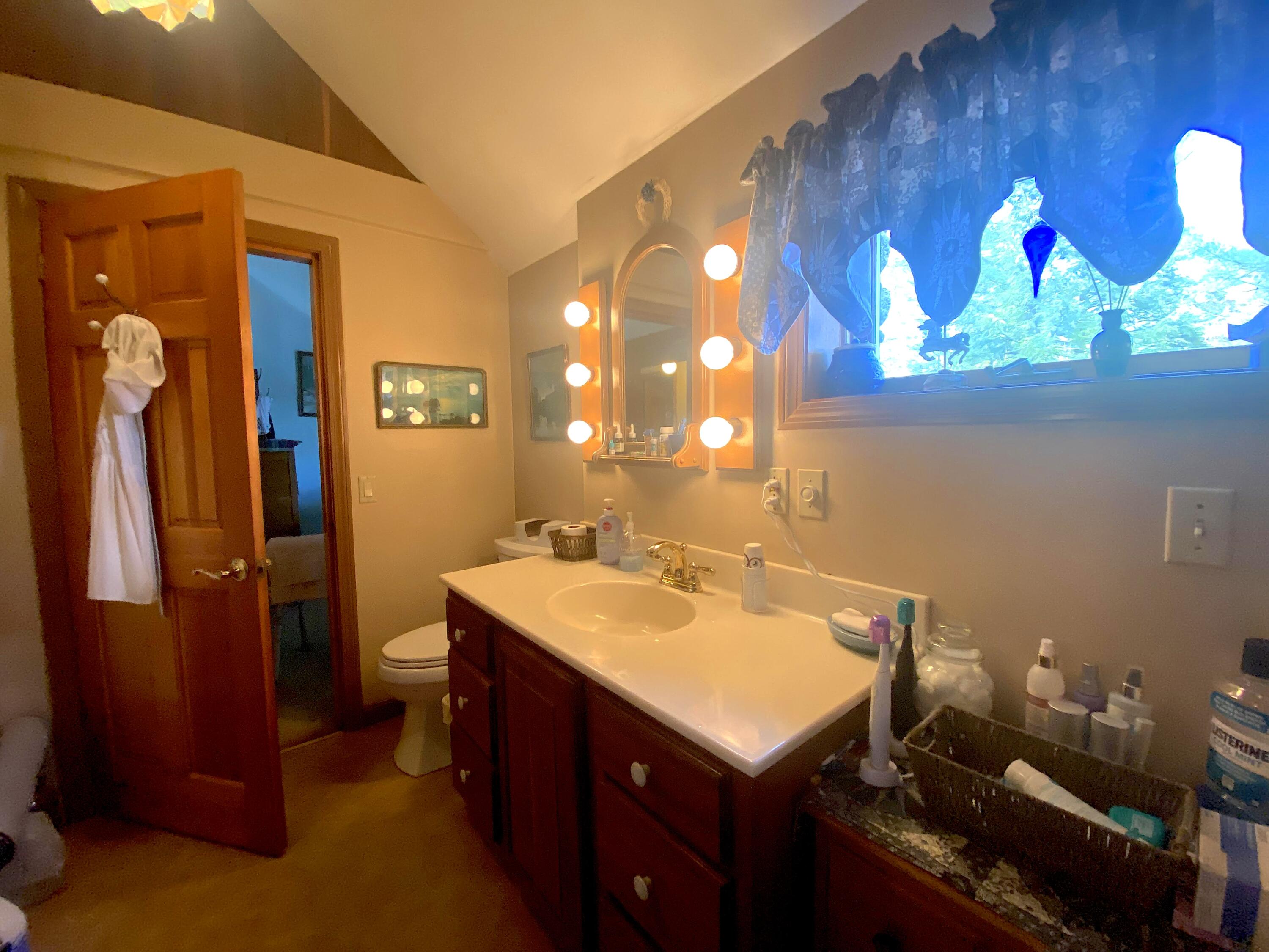 41 Haskell Avenue Raymond, ME 04071 - Photo 37 of 50 Master Bathg2