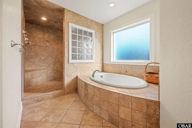 $1,199,000 | 596 Laughing Gull Court, Corolla, NC 27927