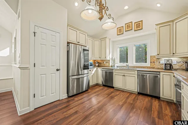 $1,199,000 | 596 Laughing Gull Court, Corolla, NC 27927