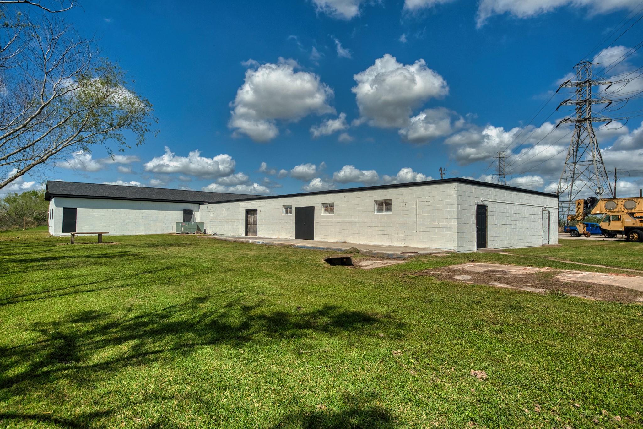 238 Johnson Cook Road Clute, TX 77531 - Photo 9 of 38