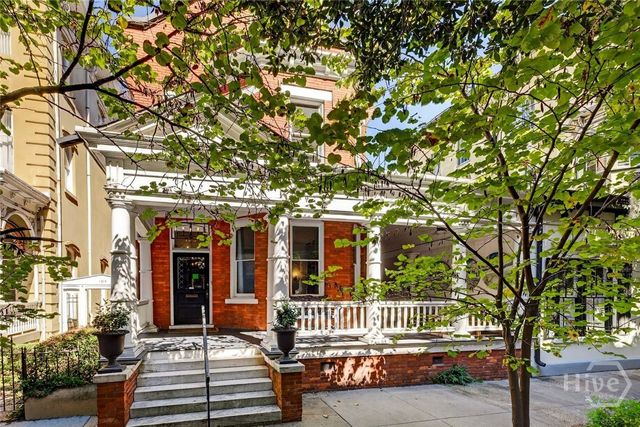$2,595,000 | 106 East Harris Street, Savannah, GA 31401