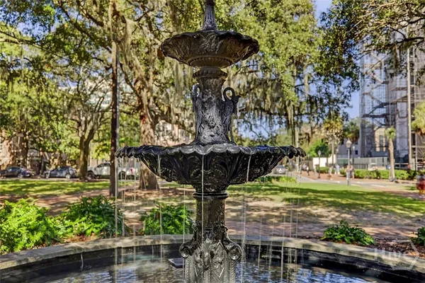 $2,595,000 | 106 East Harris Street, Savannah, GA 31401
