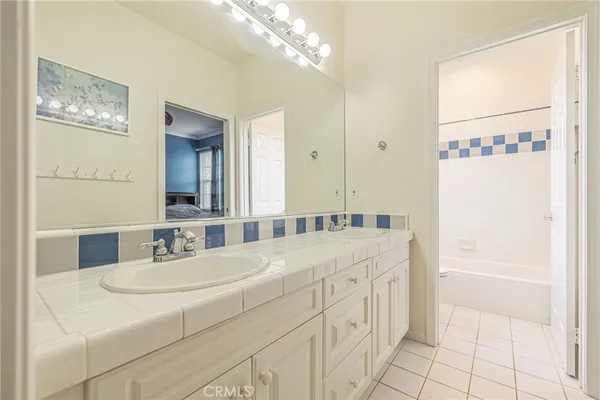 $1,899,988 | 574 Oak Tree Court, Simi Valley, CA 93065